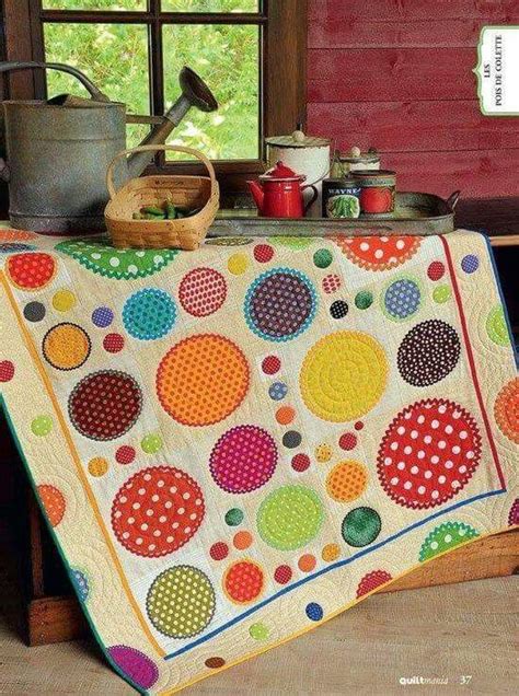 Circles Make For A Unique And Pretty Quilt Patchwork Quilting Scrappy