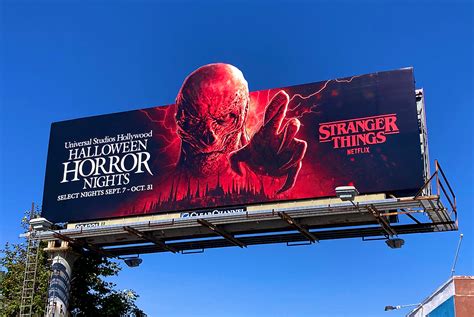 Kyle Lambert Stranger Things Universal Studios Hhn