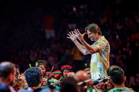 Baile Concerto Da Osba Faz Homenagem Aos Anos De Chico Buarque