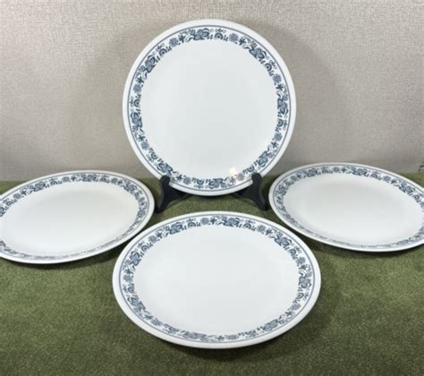 Corelle By Corning Old Town Blue Set Of Dinner Plates White W Blue