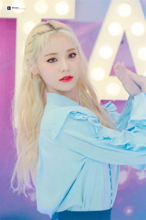 Pin By S U P On LOONA JUNG JINSOUL Kpop Blue Moon Kpop Girl Groups