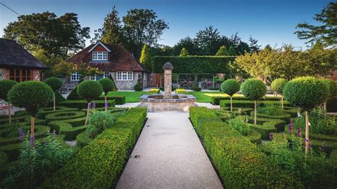 Formal Garden Design 8 Ideas For Gardens Of All Sizes Homes And Gardens