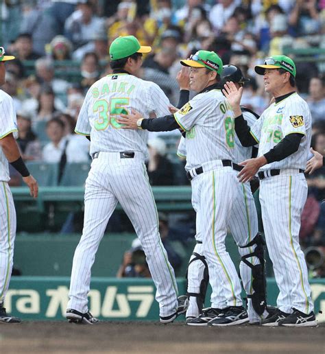 阪神・岡田監督 狙い通りの朗希攻略に「今岡コーチが初めて円陣、それが効いた」― スポニチ Sponichi Annex 野球