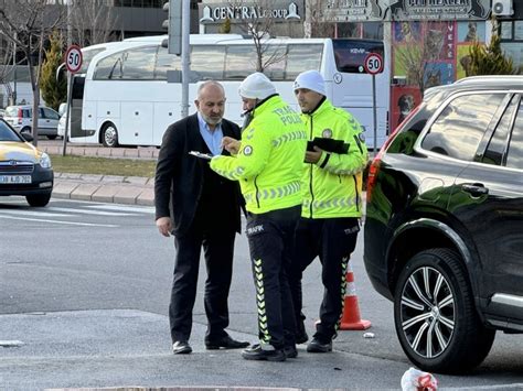 Kayserispor Başkanı Ali Çamlı elektrikli bisiklet sürücüsüne çarptı