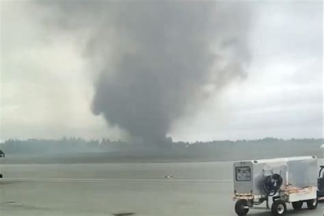 2 Dead 1 Seriously Injured In Plane Crash At Tofino Airport The