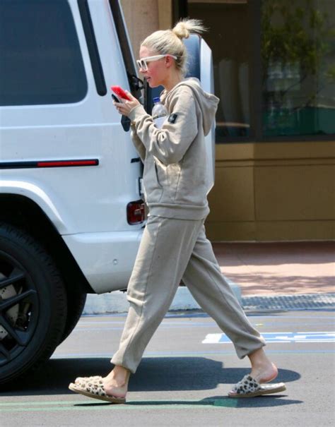 Index Of Wp Content Uploads Photos Heather Rae El Moussa Seen Leaving A Hot Yoga Class In