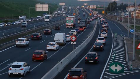 El incendio de una furgoneta obliga a cortar la A 4 entre Córdoba y La