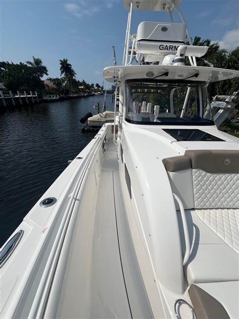 Edgewater 370cc 2020 Wild Luck Hmy Yachts