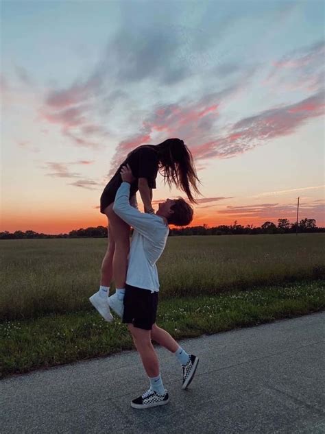 Download Cute Aesthetic Couple Pictures | Wallpapers.com