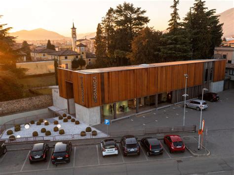 Modamica | We Show Your Best | Boutique Online Bergamo