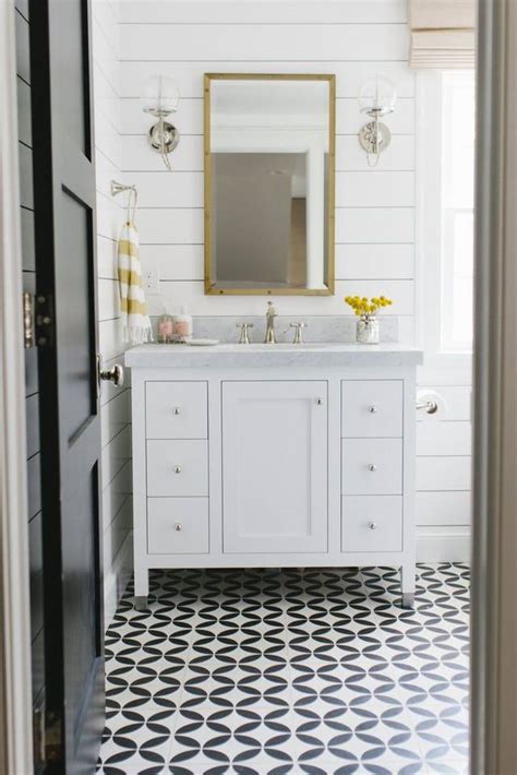 20 Amazing Bathroom Designs With Shiplap Walls - Housely