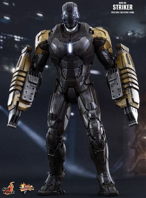 Pin Von J T Millstead Auf Costumes Of Pop Culture Iron Man Anzug