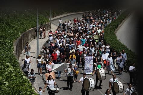 Marcha em Viseu contra o encerramento das urgências pediátricas