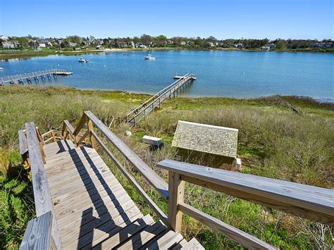 23 Oyster Pond Lane Chatham Ma 02633 Mls 22402360 Zillow