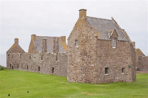 Dunnottar Castle Castle In Dunnottar Kincardineshire Stravaiging