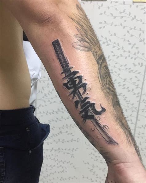 Lbumes Foto Tatuajes De Espada Con Alas Significado Actualizar