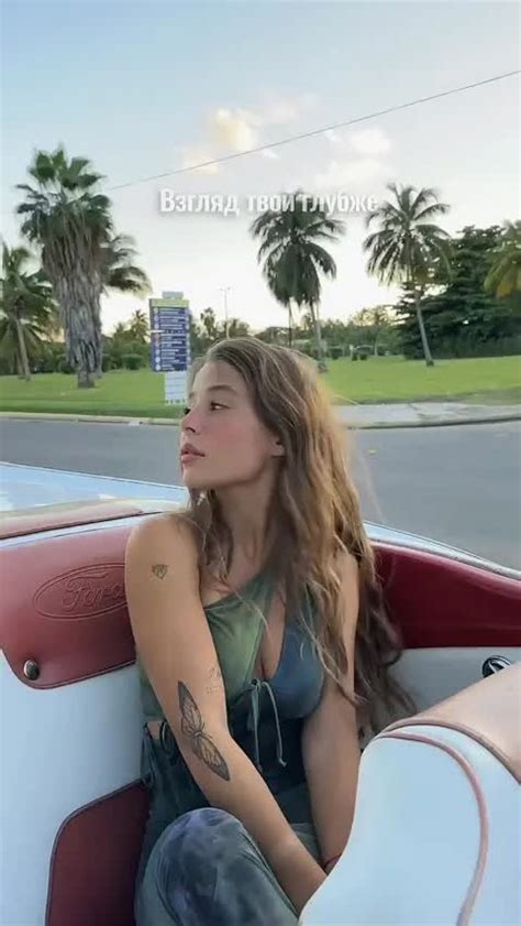 Hot Sexy Aliya Enikeeva Bikini Pics