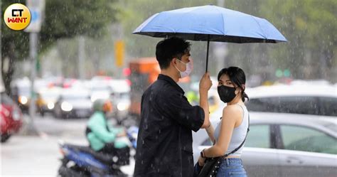 對流雲系發展旺盛「雨彈炸半個台灣」 2縣市大雷雨警報慎防劇烈天氣 生活 Ctwant