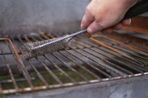 How to Use a Charcoal Grill Properly – Maximo Home