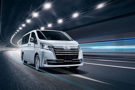 搶多代同堂與包車旅遊市場！toyota Granvia 推 8 人座新車型 自由電子報汽車頻道