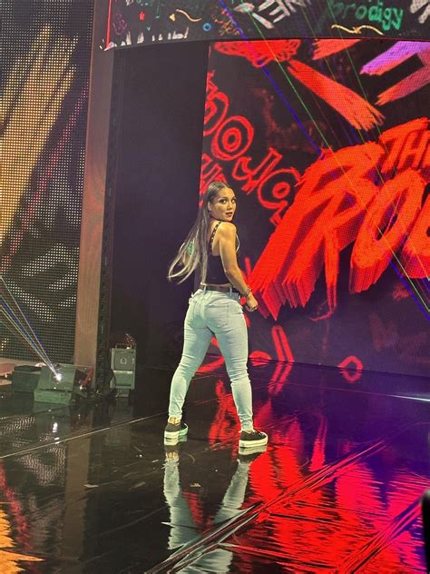 RoxannePerezOfficial