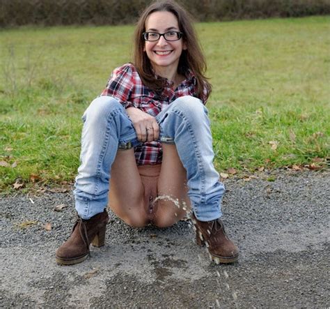 Amateurs Peeing Outdoors Porn Pictures XXX Photos Sex Images