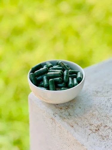 Spirulina Capsules Grade Standard Medicine Grade Packaging Type Jar