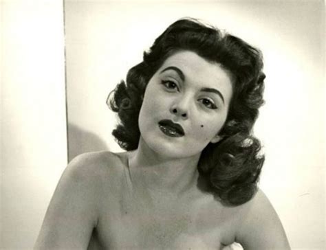 19 Hottest Half Nude Photos Of Tina Louise Ever The Day Made