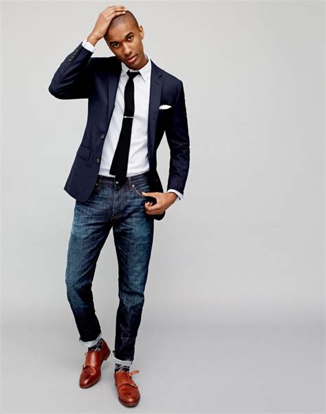 Jcrew Shows How To Style The Navy Blazer