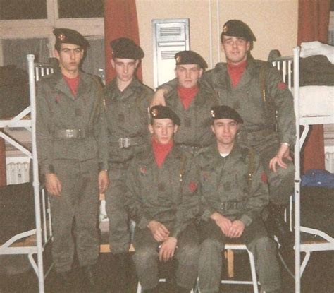 Photo de classe Mes copains de chambre de 1990 51 Eme Régiment D