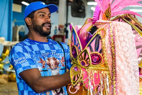 Brigadeirão no carnaval Samuel de Assis vai desfilar na Beija Flor em