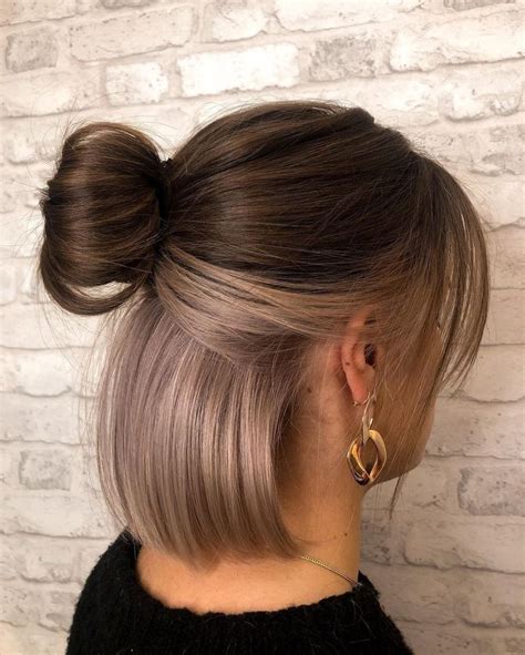 Half Bun Ponytail In 2021 Half Bun Hairstyles Loose Hairstyles Full