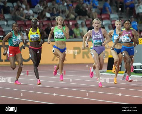 Keely HODGKINSON GBR Heat 1 Semi Final 800 METROS FEMENINO Durante El