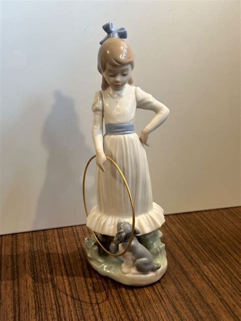 Lladro Nao Figurka Porcelanowa Dziewczyna Z Psem Liszki Kup Teraz