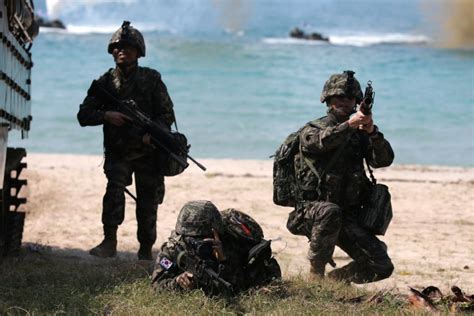 South Koreas Marines Are Geared Up For A Lethal Fight Against The