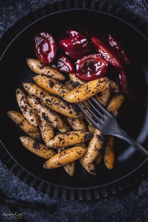 Süße Schupfnudeln Mit Mohnbutter Und Zwetschgenröster Savorylens