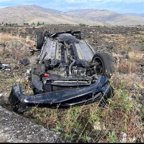 Randazzo Scontro Fra Due Auto Sulla Provinciale Una Va Fuori Strada E