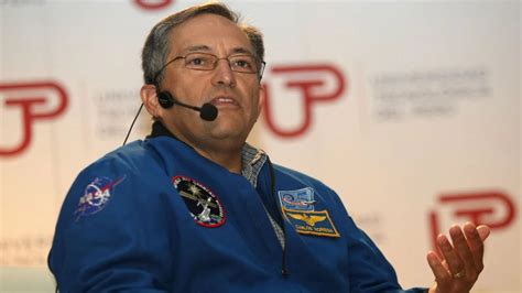 Carlos Noriega La Historia Del Primer Peruano Que Logró Llegar Al Espacio Con La Nasa Infobae