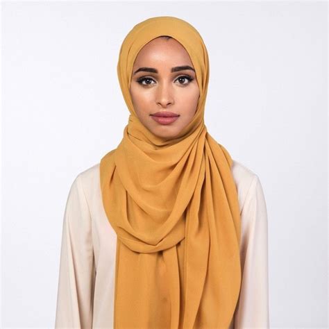 Maxi Plain Chiffon Hijab Hidden Pearls