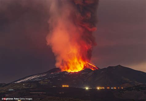 Spektakul Re Bilder Vulkan Tna Auf Sizilien Ausgebrochen Exxpress