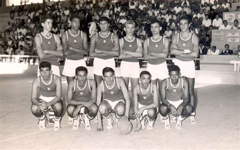 EQUIPA DE BASQUET DA MOCIDADE PORTUGUESA EM LOURENÇO MARQUES ANOS 60