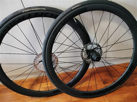 Bontrager Aeolus Elite 35 TLR Disc Road Carbon Wheelset Sports