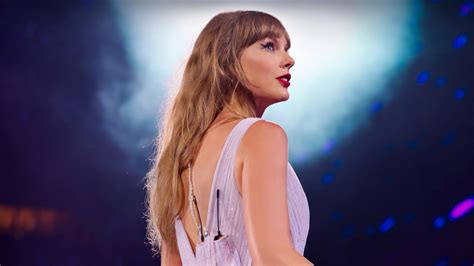 Taylor Swift The Eras Tour 4k 213a Wallpaper Pc Desktop