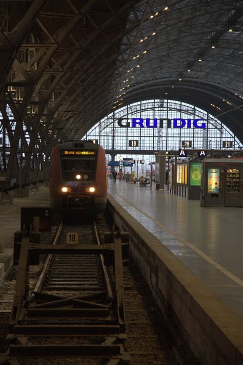 Leipzig Hbf Bahnsteig Nicht Einsteigen Uhr