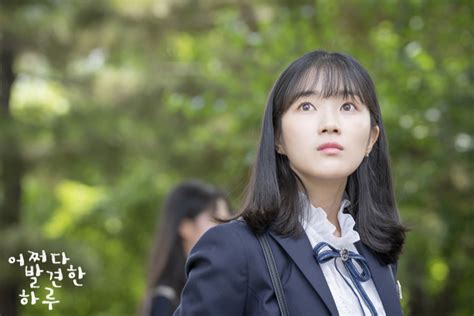 5 Fakta Menarik Kim Hye Yoon Bintang Lovely Runner