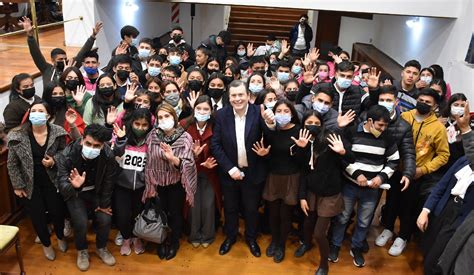 Zamora recibió alumnos de último año en la Casa de Gobierno El