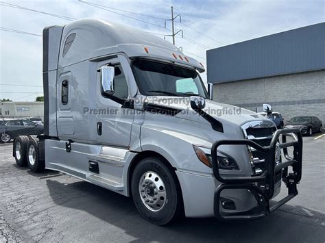 New 2025 FREIGHTLINER Cascadia PT126SLP For Sale Springfield MO VY0716