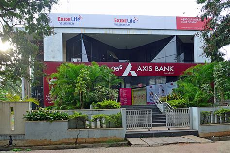 Axis Bank Posts Strong Growth In Mobile Banking And Upi Transactions