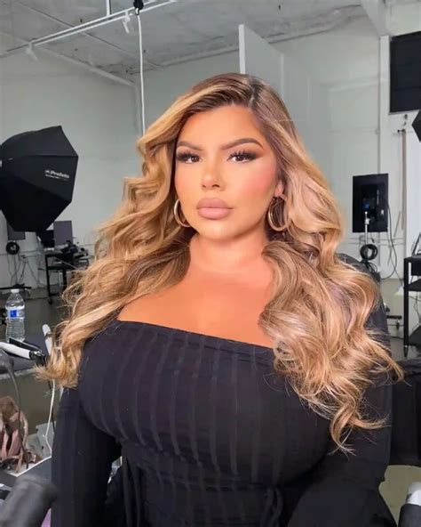 Shell Raven Michele Mendez Wiki Age Biography Net Worth Boyfriend Husband Wikipedia