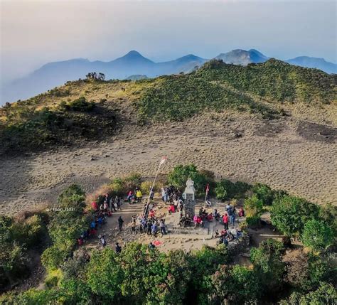 Cerita Mistis Di Indonesia Jalur Pasar Setan Candi Ceto Di Gunung Lawu